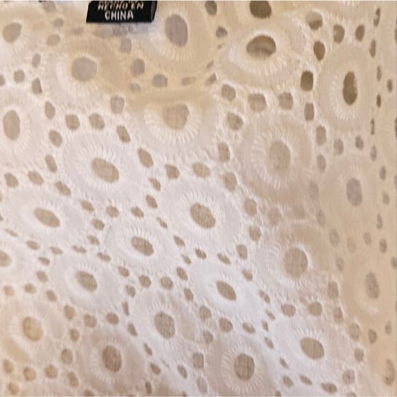 Zac & Rachel White Eyelet Button-Up Blouse Shirt NWOT - Picture 9 of 9